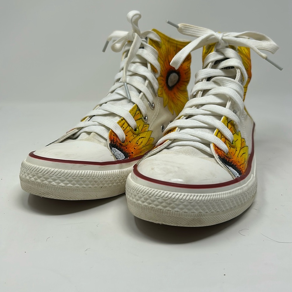 40. Huanqiu Floral High-Top Sneakers‎ (W9/M7)